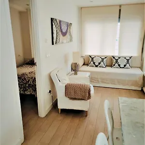 apartamento-nuevo-playa-centro.1costadelsol.com/